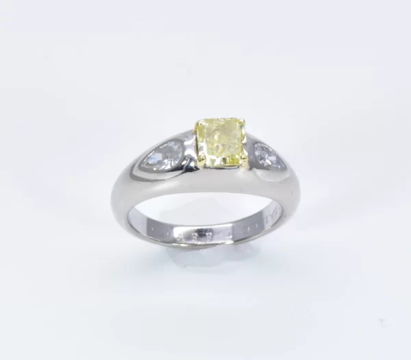 Graff 18k White Gold Fancy Intense Yellow Diamond Ring