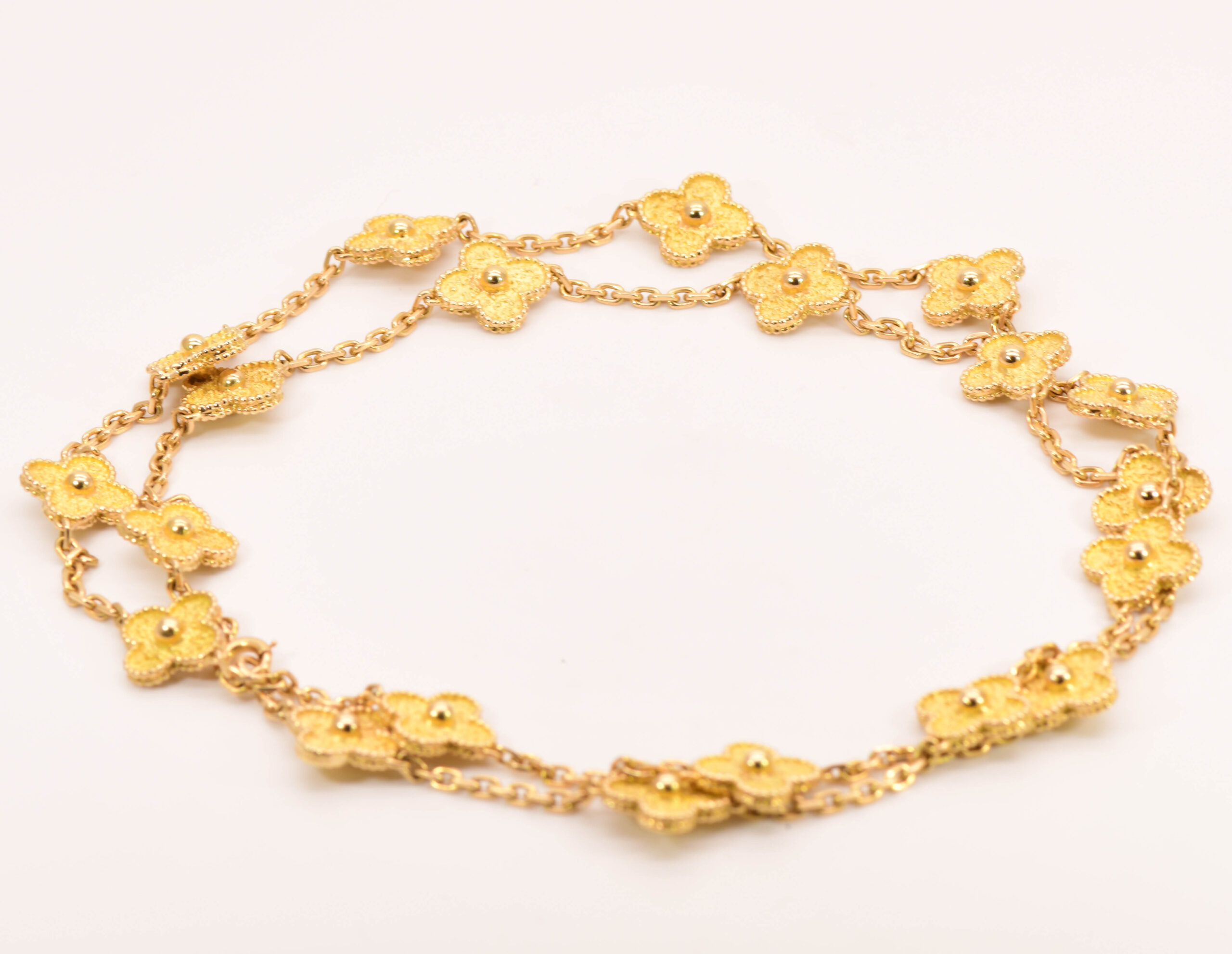 Van Cleef & Arpels Vintage Alhambra 20 Motif Yellow Gold Necklace