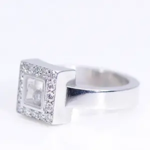 Chopard ‘Happy Diamonds’ 18k White Gold Ring