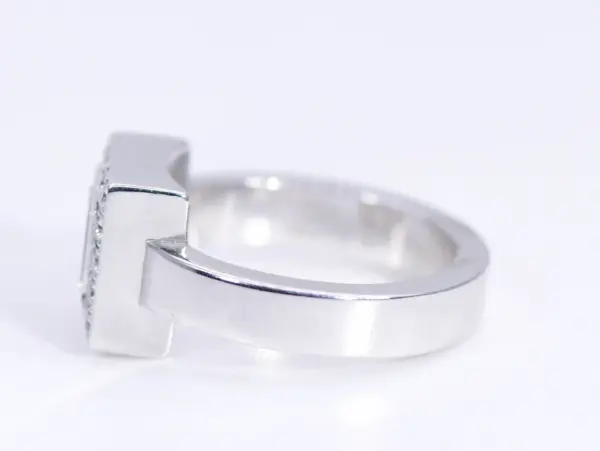 Chopard ‘Happy Diamonds’ 18k White Gold Ring