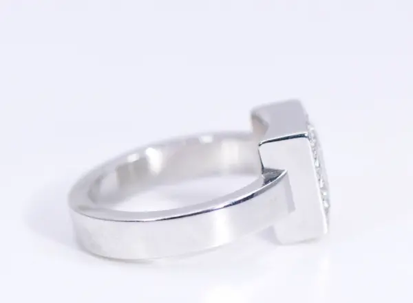 Chopard ‘Happy Diamonds’ 18k White Gold Ring