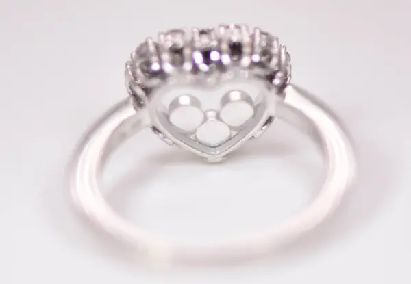 Chopard ‘Happy Diamonds’ 18k White Gold Heart Ring