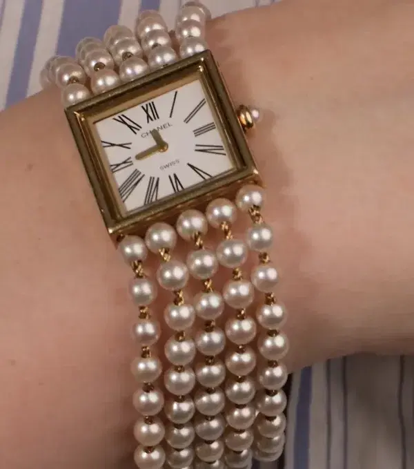 Chanel Mademoiselle Pearl Watch White Pearl & Yellow Gold