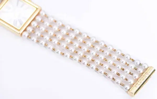 Chanel Mademoiselle Pearl Watch White Pearl & Yellow Gold Size XL