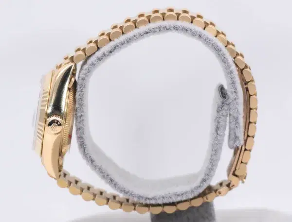 Rolex Oyster Perpetual Datejust 26mm 18k Gold Diamond Ladies Watch