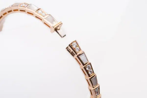 BVLGARI Serpenti Viper 18ct Rosegold, 0.97ct Diamond and MOP Bracelet