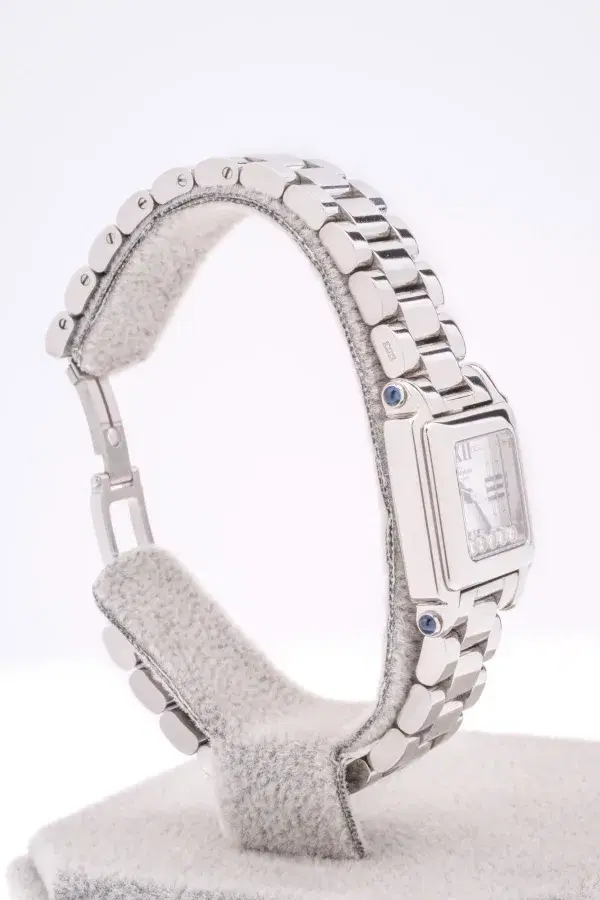 Happy Sport Classic Square with 5 Floating Diamonds
